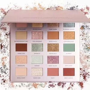 ICONIC London Eyeshadow Palette with Shimmer and Matte Finishes